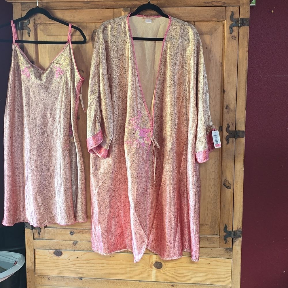 NWT Sensara Silky Embroidered Robe & Slip Set 2X/3X – Quiet Luxury Aesthetic